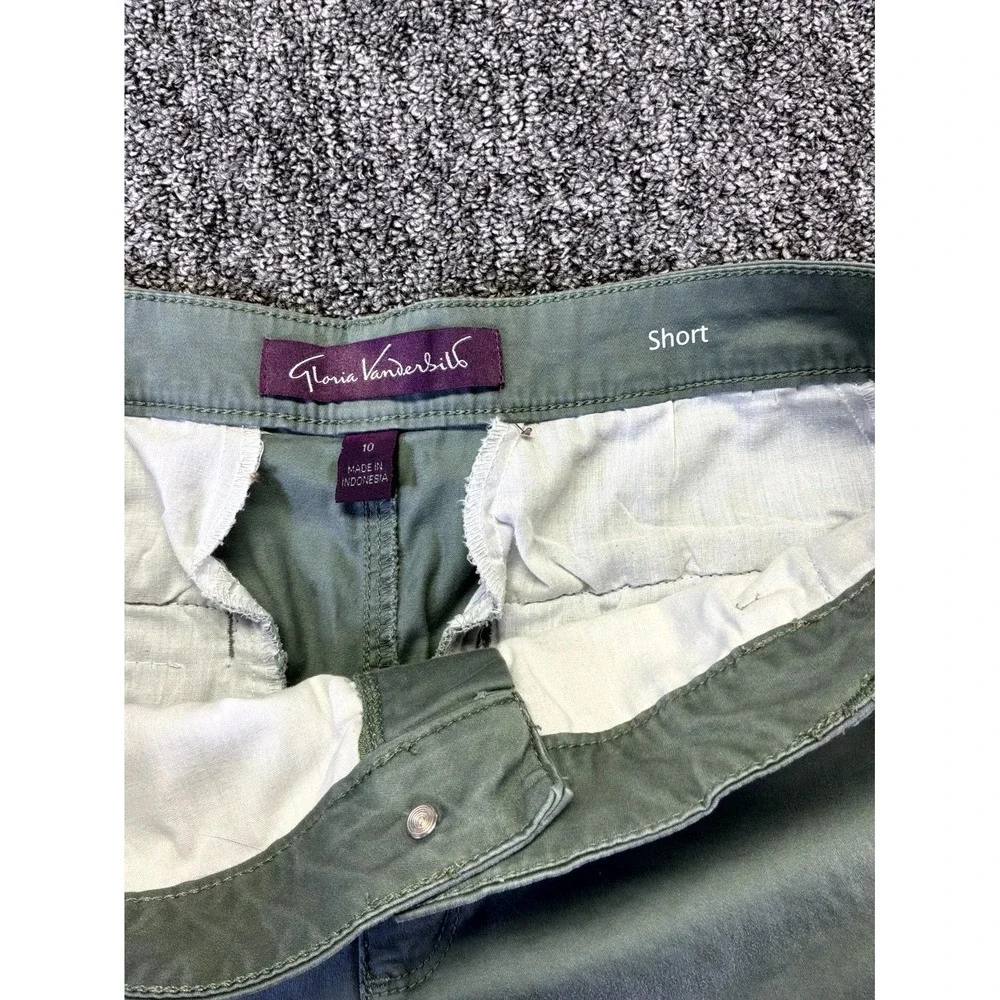 Gloria Vanderbilt Missy Senora Shorts Womens 10 Sage Green Stretch Beach Classic